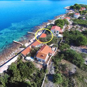 House Mislav Drvenik Mali