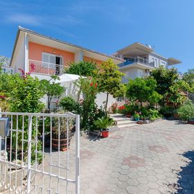 Apartment Anka Orebic