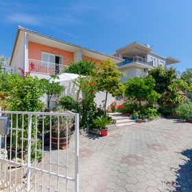 Apartment Anka Orebic