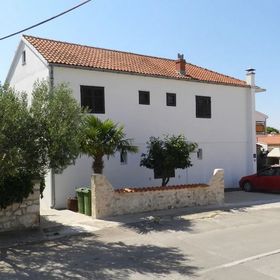 Apartment and Room Ivica Vodice