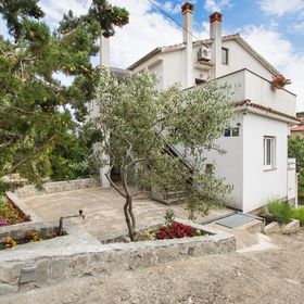 Apartment Denis Vrbnik