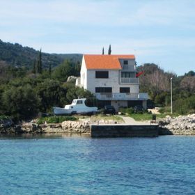 Apartment Ante Račišće