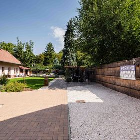 Allium Apartment Makó