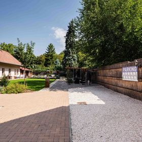 Allium Apartment Makó