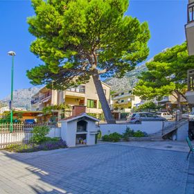 Apartments Marinko Makarska