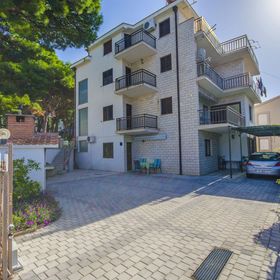 Apartments Marinko Makarska