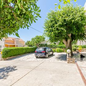 Apartments Zora Starigrad Paklenica