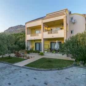 Apartments Tonči Duce