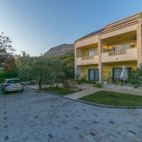 Apartments Tonči Duce