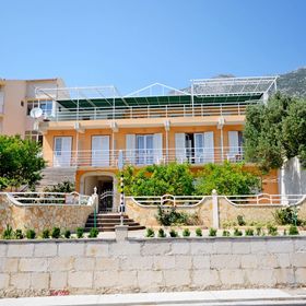 Apartments Joško Gradac