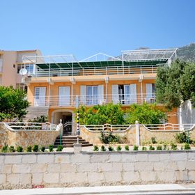 Apartments Joško Gradac