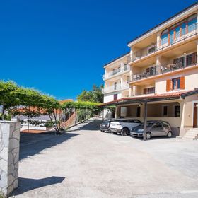 Apartments Skomeršić Krk