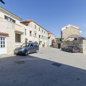 Apartments Mare Postira