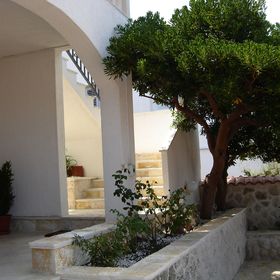 Apartments Hani Postira