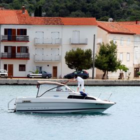 Apartments Milo Kukljica