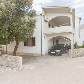 Apartment Maksim Rogoznica