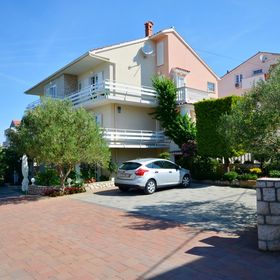 Apartments and Rooms Nada Novalja