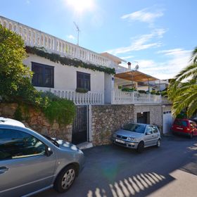 Apartments Jakov Jelsa