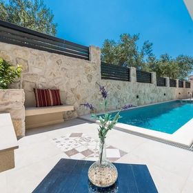 Apartments Vanja Novalja