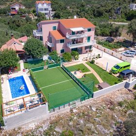 Apartments Mirko Seget Vranjica