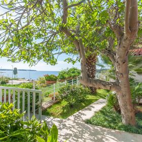 Apartments Petra near beach Pula