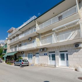 Apartment Mery Povlja