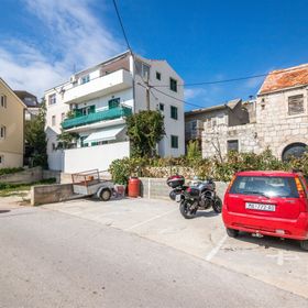 Apartments Tolj Igrane