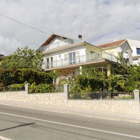 Apartments Bilo Marina