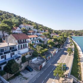 Apartment Lidija Tisno