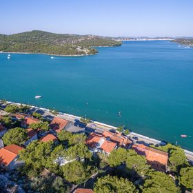 Apartment Lidija Tisno