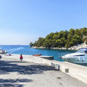 Apartments Goroslava Tribunj