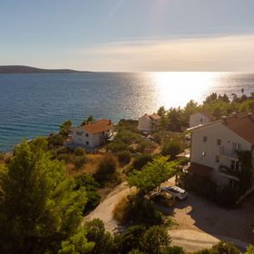 Apartments Ena Zavala