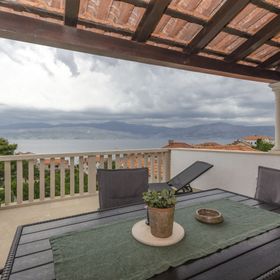 Apartments Jurica Postira