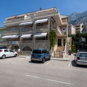 Apartments Ivo Makarska II III