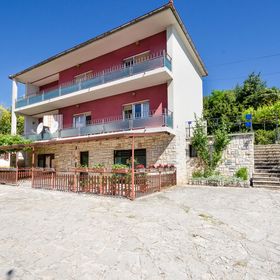 Apartments Mladen Jelica Icici