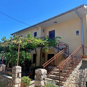 Apartments Šantić Čižići