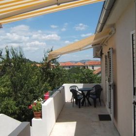 Apartments Emil Murter