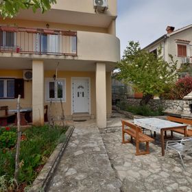 Apartments Rafael Cres