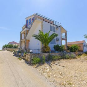 Apartments Kažimir Necujam