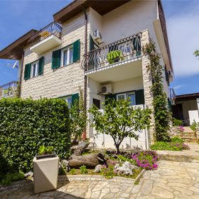 Apartments Mate Okrug Gornji