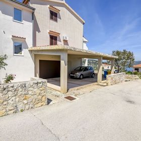 Apartments Mirta Razanj