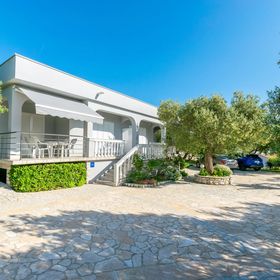 Apartments Anka Kampor