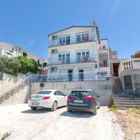 Apartments Na Obali Mora Razanj