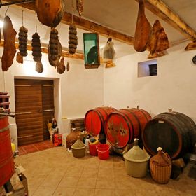 Apartments Max Razanac