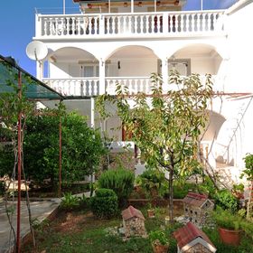 Apartments Franka Rogoznica