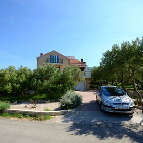 Apartment Leo Račišće