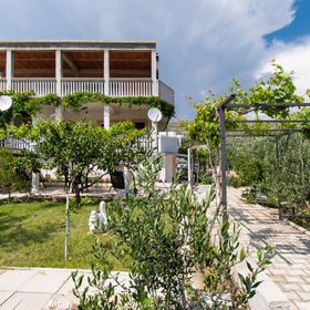 Apartments Jadranka Grebastica