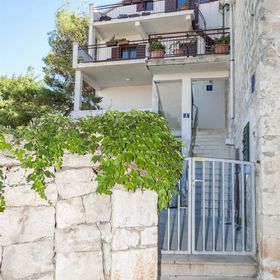 Apartment Katija Postira