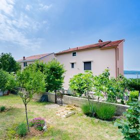 Apartment Klaudia Dramalj