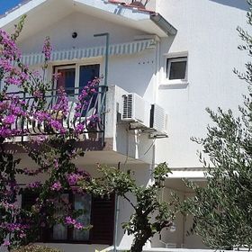 Apartments Meri Vodice